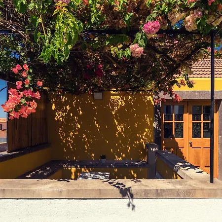 Πανσιόν Casa Da Cal - By Casas Na Ilha 4*